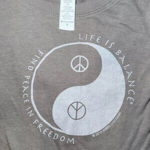 Find Peace in Freedom Women's Short-sleeve T-shirt